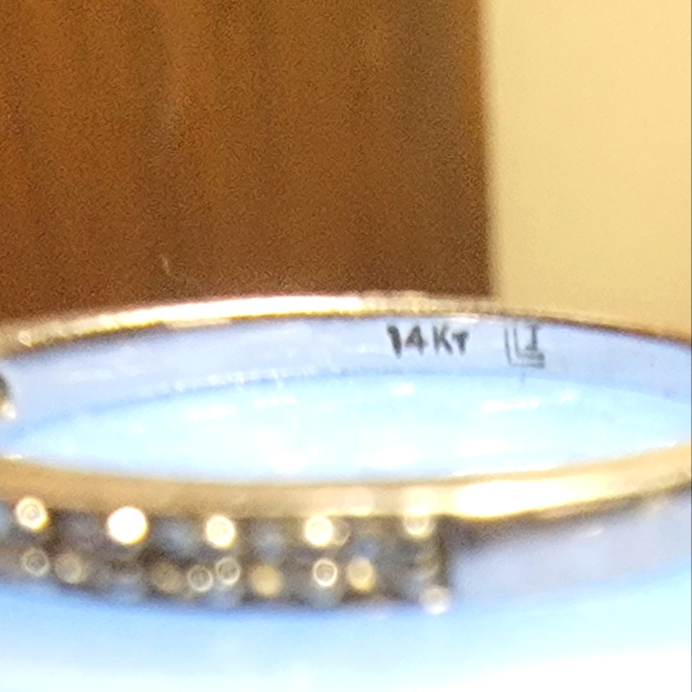 Minimalist diamond ring